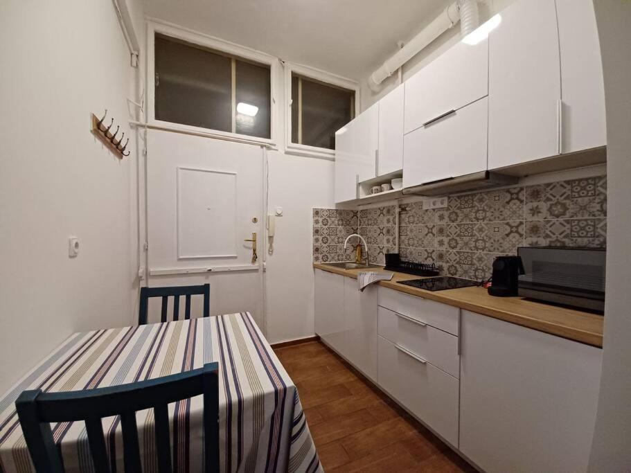 Hero'S Square Apartment Budapest Exteriör bild